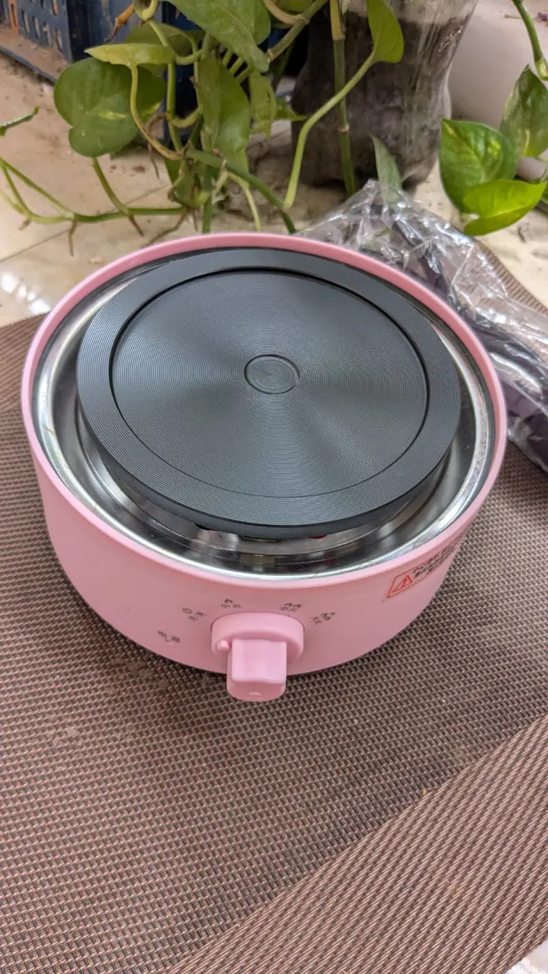 Mini Electric Frying Pan – Pink